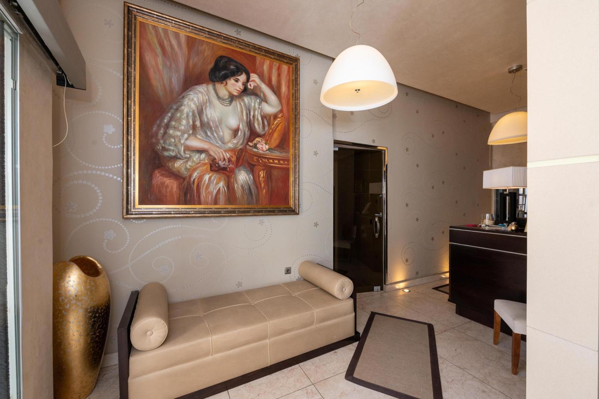 La Boheme Hotel Gythio Bagian luar foto