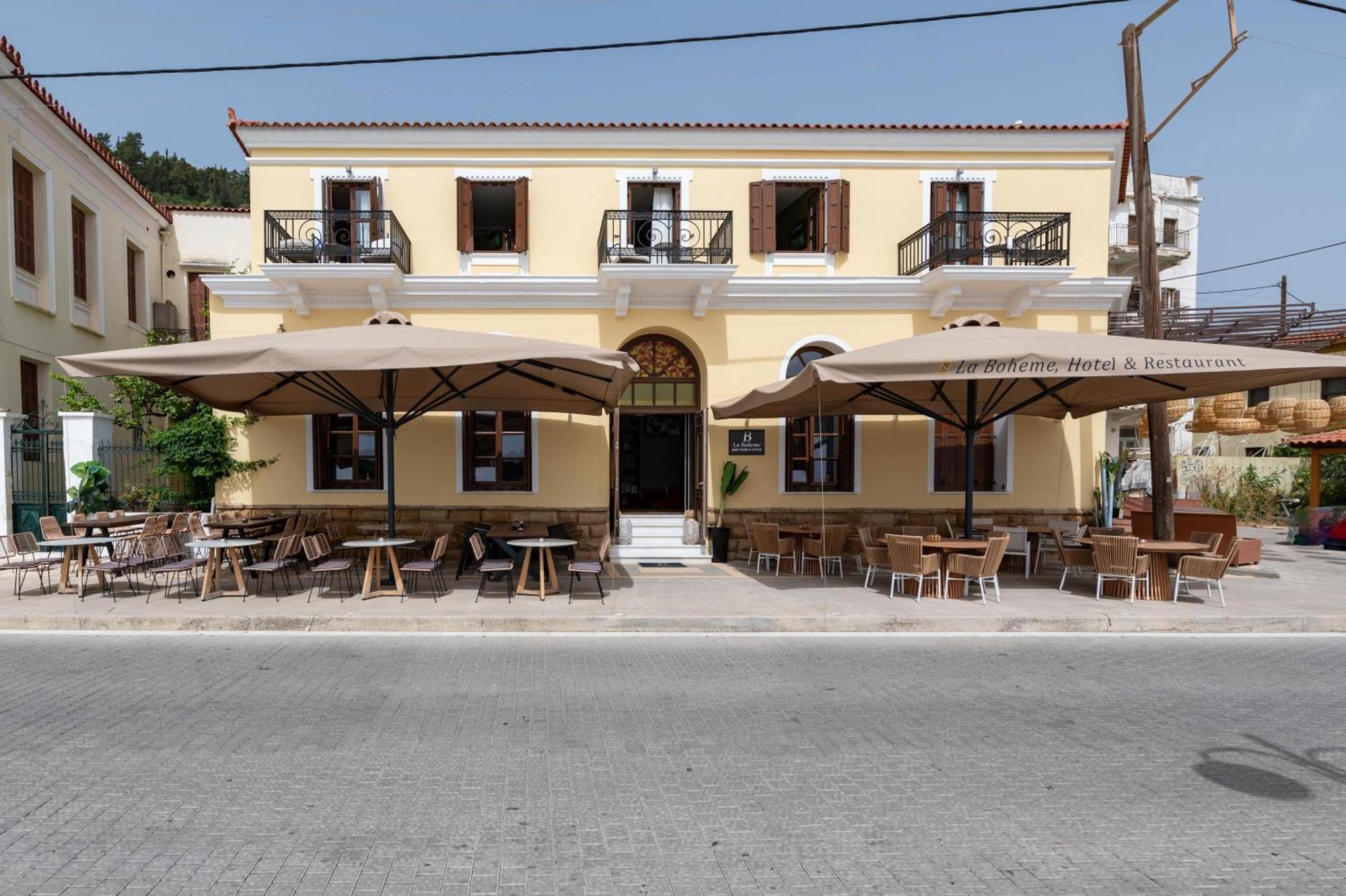 La Boheme Hotel Gythio Bagian luar foto