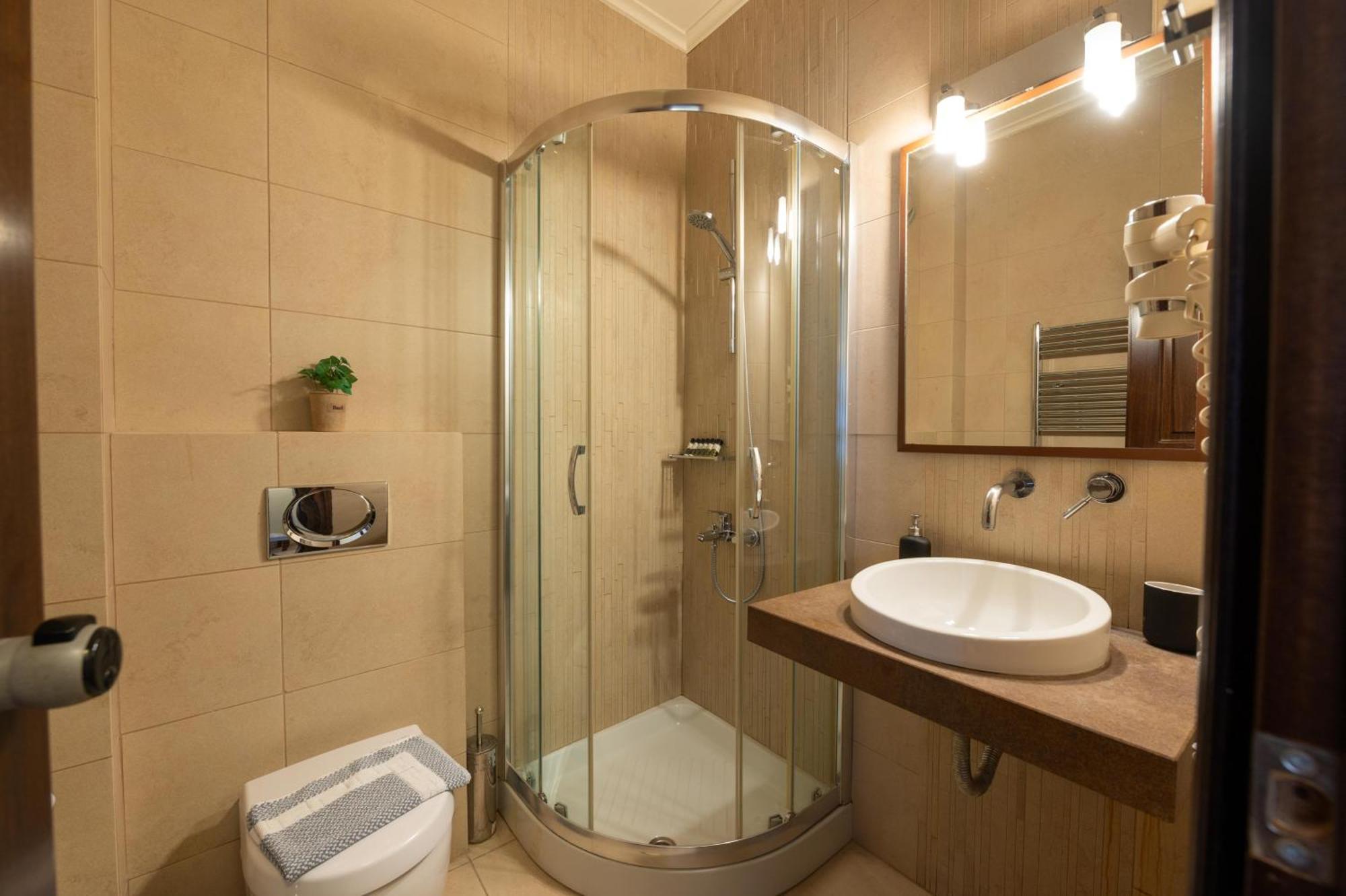 La Boheme Hotel Gythio Bagian luar foto